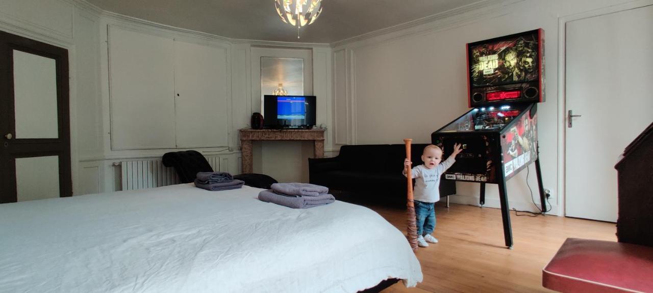 Chateau De Seurre - No Boring People Please - O6-Io-66-95-83 Bed and Breakfast Buitenkant foto