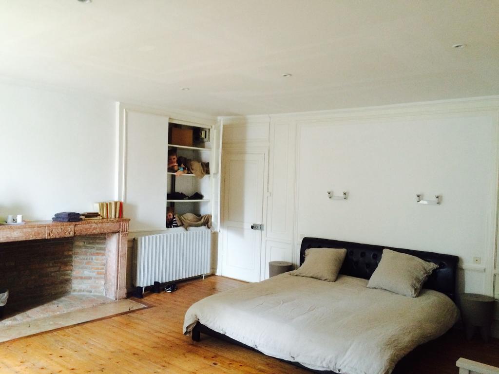 Chateau De Seurre - No Boring People Please - O6-Io-66-95-83 Bed and Breakfast Buitenkant foto
