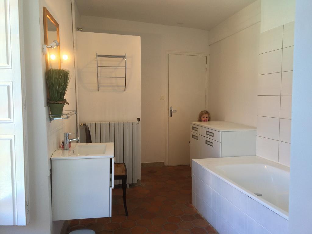 Chateau De Seurre - No Boring People Please - O6-Io-66-95-83 Bed and Breakfast Buitenkant foto